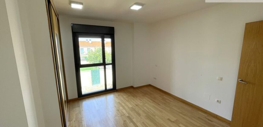 CHALET ADOSADO EN VENTA EN SALAMANCA