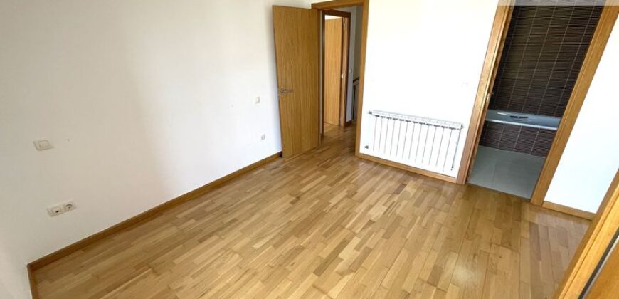 CHALET ADOSADO EN VENTA EN SALAMANCA
