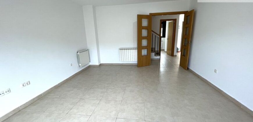 CHALET ADOSADO EN VENTA EN SALAMANCA