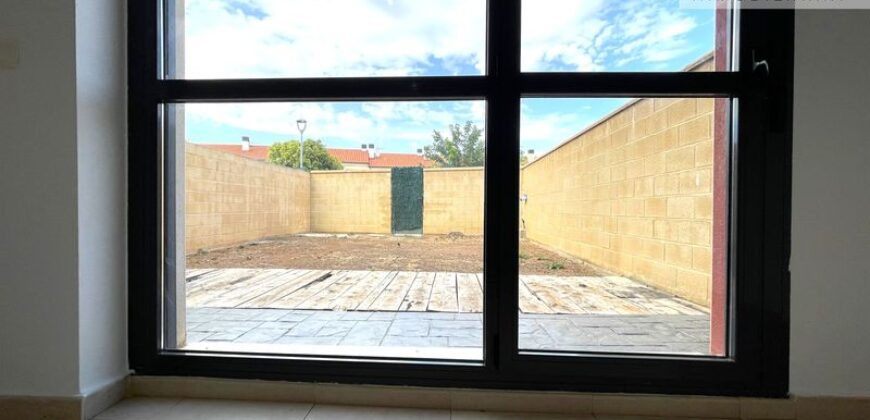 CHALET ADOSADO EN VENTA EN SALAMANCA