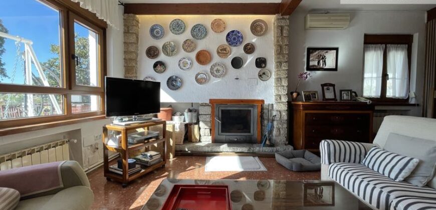 CHALET CON VISTAS AL EMBALSE