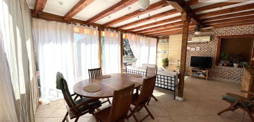 CHALET CON VISTAS AL EMBALSE