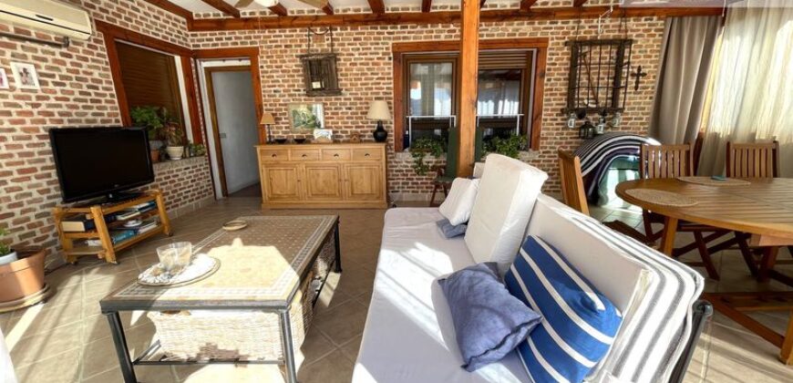 CHALET CON VISTAS AL EMBALSE