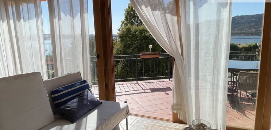 CHALET CON VISTAS AL EMBALSE