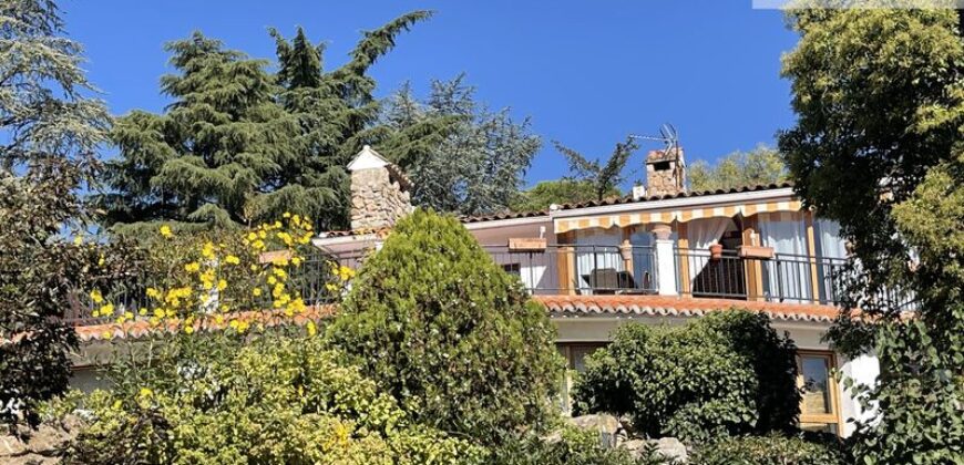 CHALET CON VISTAS AL EMBALSE